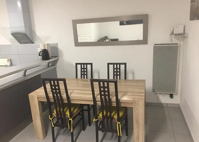 Maison Lore Mendi Amotz